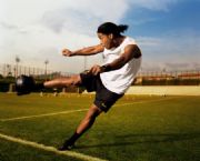 FUTBOLUN SHRBAZI N NE YAPILSA AZ! NIKE, FUTBOLDAK LK MZALI KOLEKSYONUNU RONALDINHO N HAZIRLADI