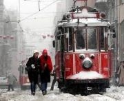 METEOROLOJ UYARDI! STANBUL?A KAR GELYOR!