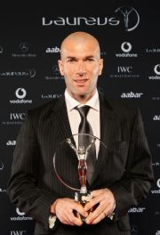 2011 LAUREUS SPOR DLLER  SAHPLERN BULDU