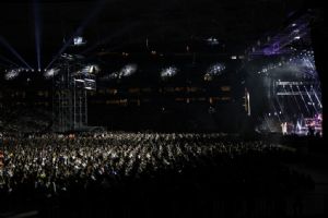 AJDA PEKKAN VE ARKADALARINDAN MUHTEEM STADYUM KONSER