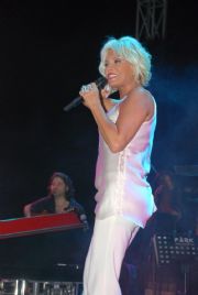 ?AJDA I LOVE BONUS KONSERLERYLE BU KEZ KIBRIS?I ISITTI!