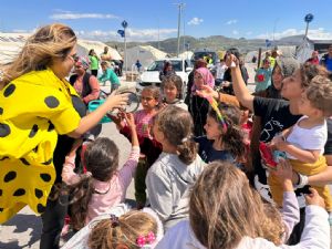 ASLI HNEL’E HATAY’DAK OCUK ENLNDE SEVG SEL