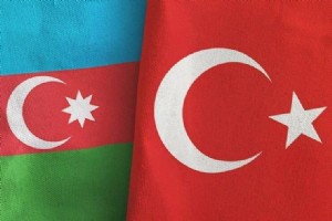 AZERBAYCAN VE TRKYE ARASINDA KMLKLE SEYAHAT 1 NSAN’DAN TBAREN BALIYOR