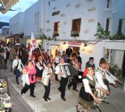 13. ULUSLARARASI BODRUM DANS FESTVAL BODRUM SOKAKLARINDA KARNAVAL HAVAYI ESTRMEYE HAZIR...