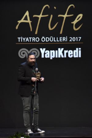 21. YAPI KRED AFFE TYATRO DLLER SAHPLERNE KAVUTU