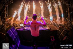 DNYANIN 1 NUMARASI DJ HARDWELL STANBUL’U SALLADI?