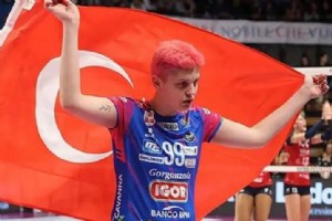 MLL VOLEYBOLCU EBRAR KARAKURT’UN TAKIMI NOVARA’DAN DEPREMZEDELERE DESTEK