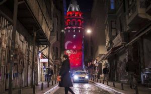 GALATA KULES KIRMIZI BEYAZA BRND