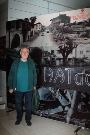 ’HATAY’ BELGESELNN LK GSTERM TRUMP SAHNE’DE GEREKLET