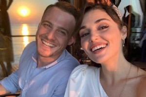 HANDE EREL: KEREM’LE OK ELENYORUZ