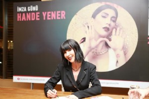 HANDE YENER’N MEKANI ’SEBASTAN’ ZNCR OLUYOR!