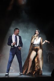 HANDE YENER?DEN DEV SENFONK KONSER