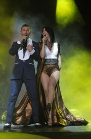 HANDE YENER?DEN DEV SENFONK KONSER