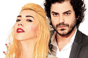 HANDE YENER VE OZAN T AYRILDI