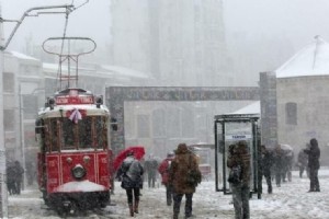 AKOM’DAN STANBUL N SBRYA SOUU VE KAR YAII UYARISI