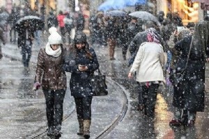 EKPLER ALARMA GERLD! AKOM’DAN STANBUL’A KAR UYARISI