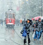 STANBUL?DA 2. KAR ALARMI! KAR YAII 3 GN SRECEK, AKOM KIRMIZI ALARMA GET