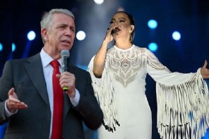 MANSUR YAVA’TAN EBRU GNDE KONSER AIKLAMASI: NCELEME BALATILDI