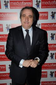 MEDYAFARES.COM?UN DZENLED "KRSTAL FARE DLLER" SAHPLERN BULDU!...