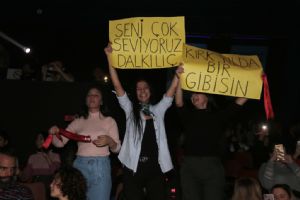 MURAT DALKILI’TAN OTZM ORKESTRASI LE  ANLAMLI DET