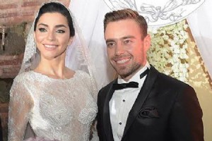 NL ARKICI MURAT DALKILI MERVE BOLUUR LE EVLEND