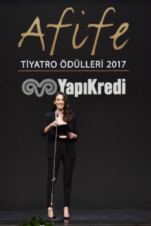 21. YAPI KRED AFFE TYATRO DLLER SAHPLERNE KAVUTU