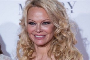 DNYACA NL SM PAMELA ANDERSON’DAN ’#SUSAMAM’ SRPRZ