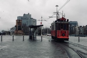 NOSTALJK TRAMVAY ’SON’ SEFERLERN YAPIYOR