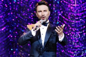 TARKAN AIKHAVA KONSERLERNE BALADI