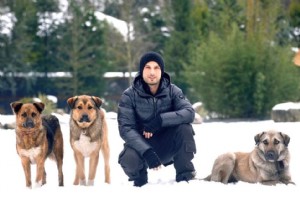 TARKAN’DAN MESAJ VAR "YAMURLAR, KARLAR DAYANDI KAPIYA"