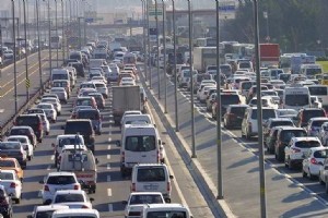 STANBUL’DA 26 SAAT TRAFK LES YARIN BALIYOR