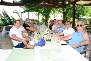 YILMAZ ULUSOY DOSTLARINI ANTALYA’DA AIRLADI..